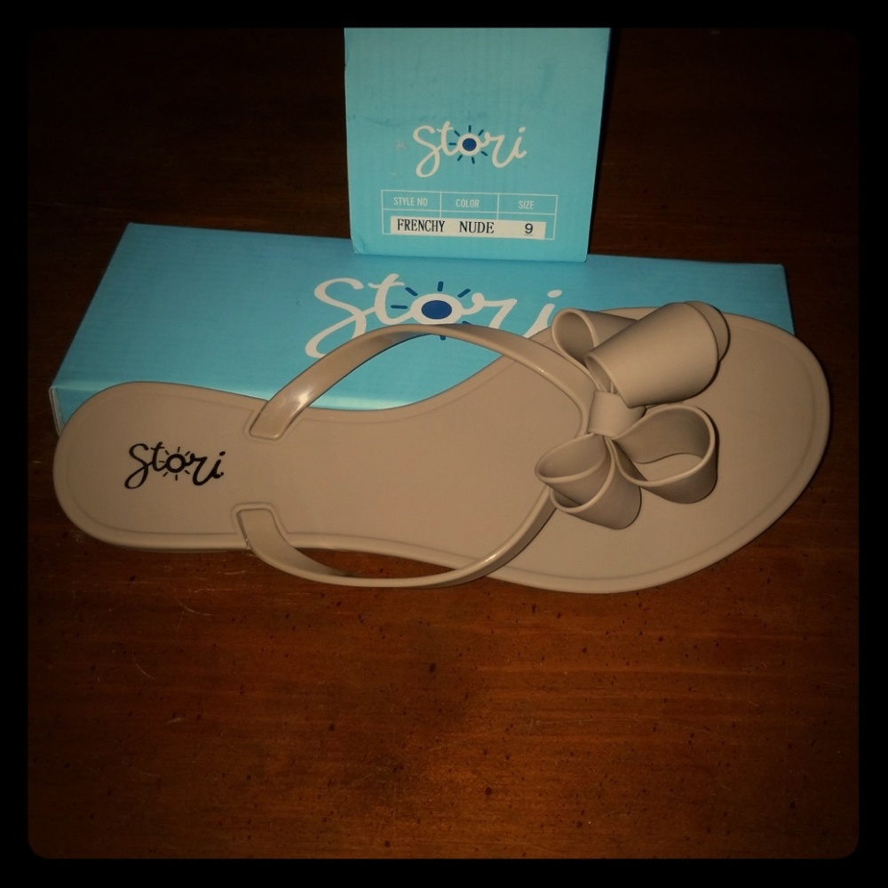 🔵NWT🔵 Bow detail sandals